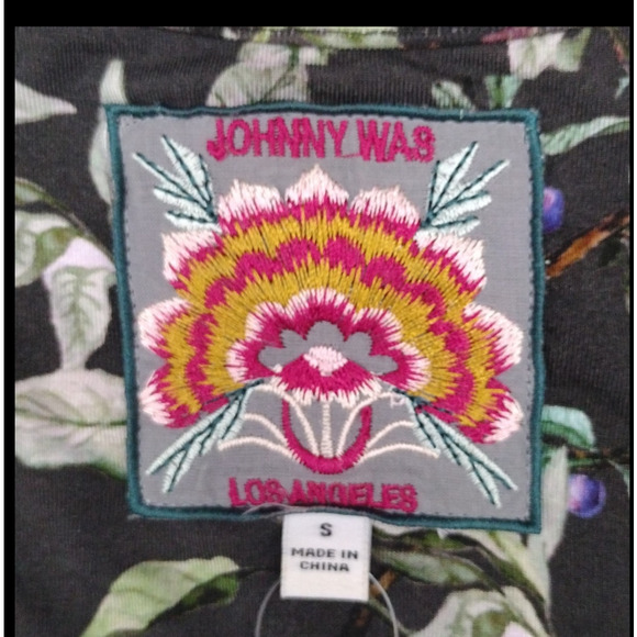 Johnny Was Ash Bird V-Neck Leopard Print Swing Tee - Size Small - NWOT - Picture 8 of 10